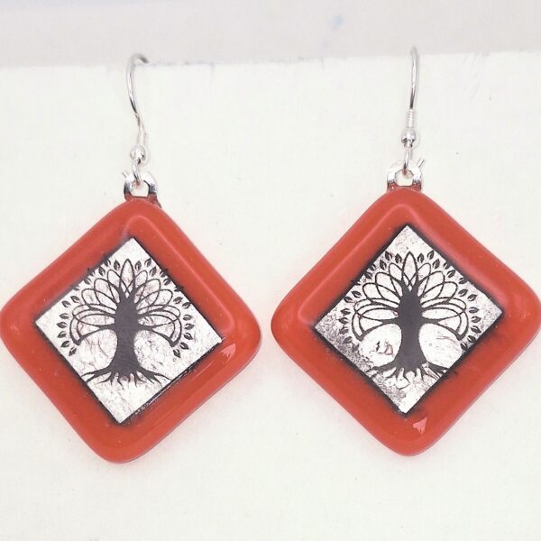Drop glass earrings.