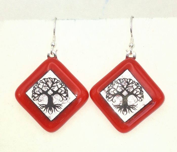 Drop glass earrings.