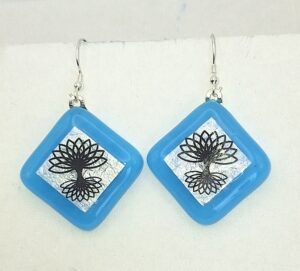 Drop glass earrings.