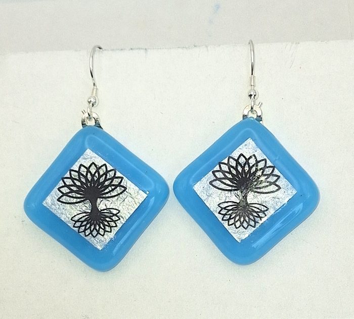 Drop glass earrings.