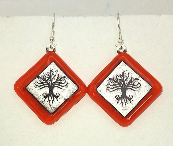 Drop glass earrings.
