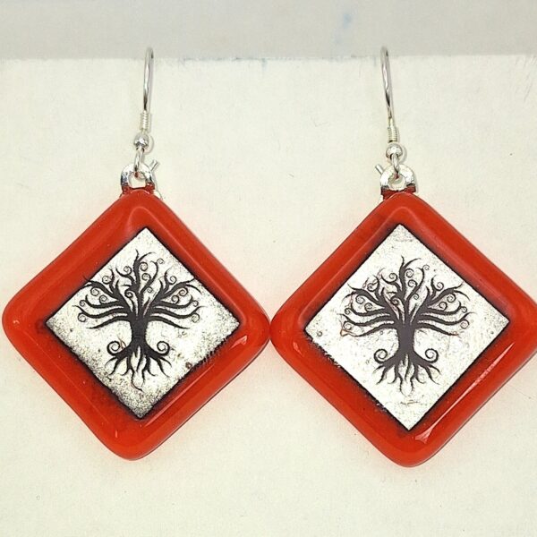 Drop glass earrings.