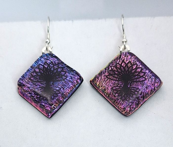Drop glass earrings.