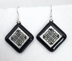 Drop glass earrings.