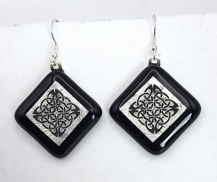 Drop glass earrings.